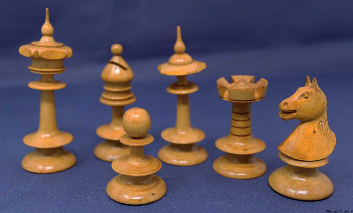 Antique Coffee House Chess Set