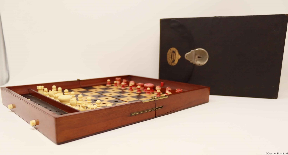 jaques in staus quo Chess Set